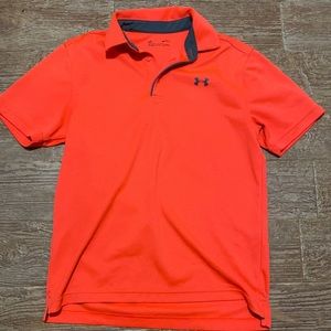 Men’s Under Armour shirt.